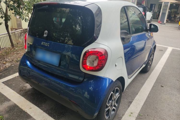 Used smart fortwo 2017 1.0L 52kW New Sound Special Edition China V Emission Standard