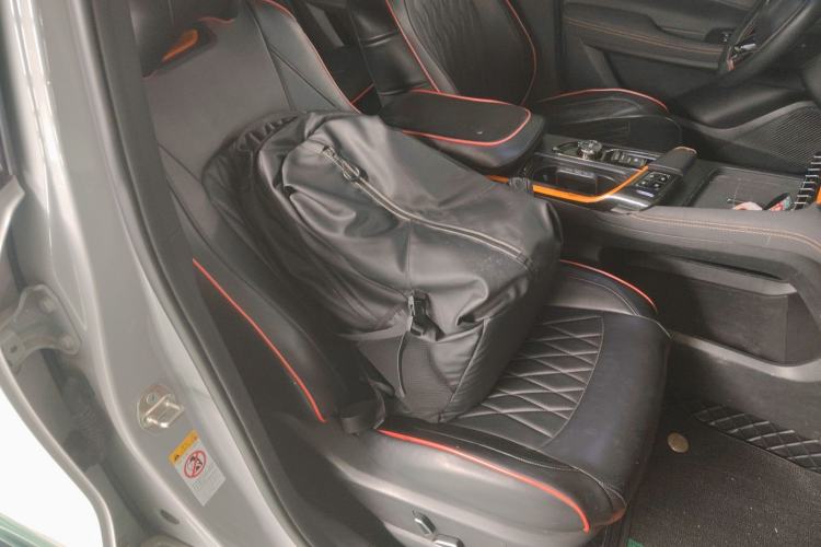 Used CHANGAN UNI-T 2022 1.5T Sport Edition Flagship Version Right Front Seat