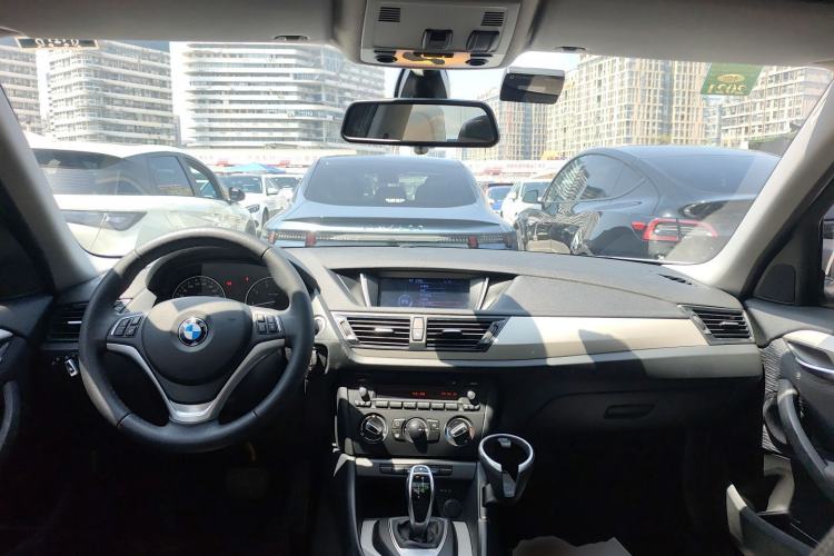 Used BMW X1 2014 sDrive18i Fashion Model Center Console