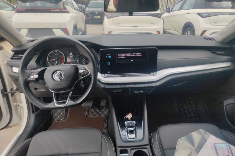 Used Skoda Octavia 2021 PRO TSI280 DSG Luxury Edition Center Console