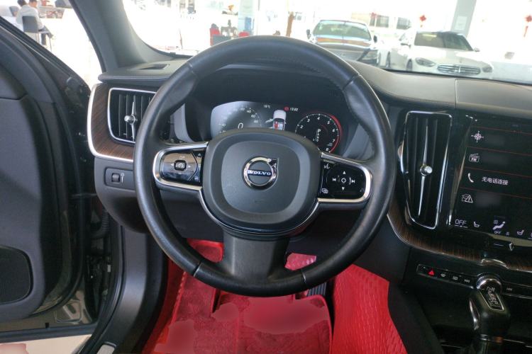 Used Volvo XC60 2021 T5 4x4 Smart Luxury Edition