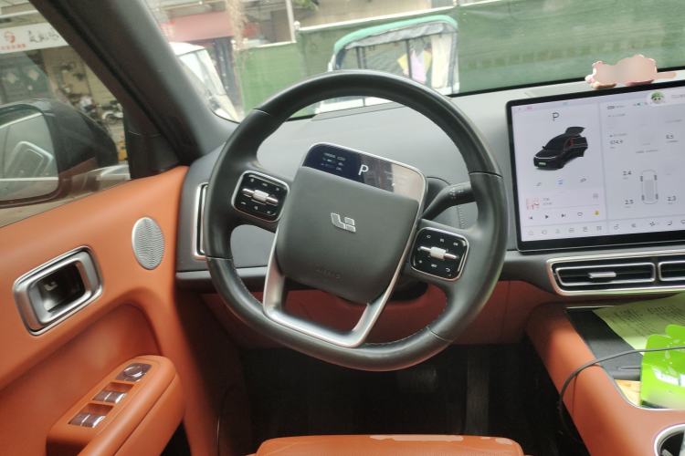 Used Li Auto L8 2023 Pro Model
