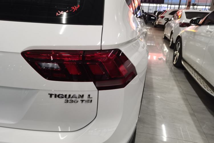 Used Volkswagen Tiguan L 2017 330TSI Automatic Two-Wheel Drive Luxury Edition
