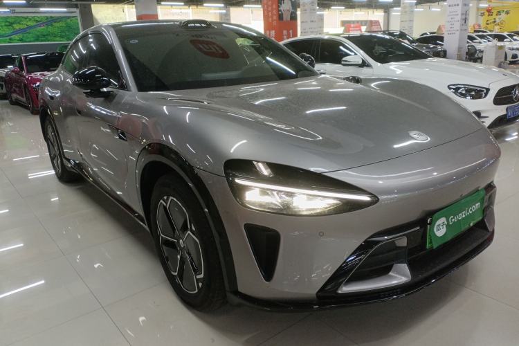 Used Xiaomi Auto YU7 2025 Ultra-Long Range Rear-Wheel Drive Version Front Right 45 Deg