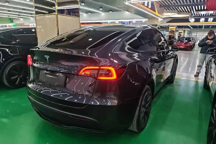 Used Tesla Model Y 2024 Rear-Wheel-Drive Version

