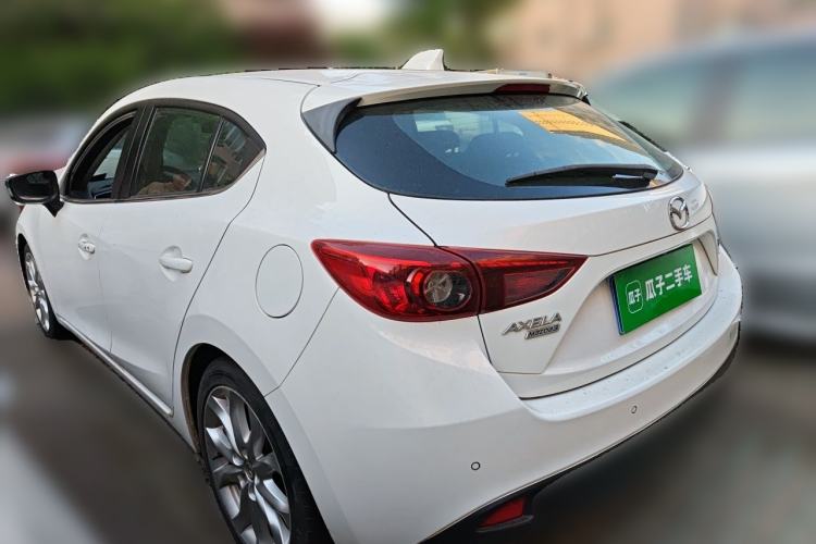 Used Mazda 3 Axela 2014 Hatchback 2.0L Automatic Sport Model