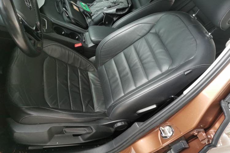 Used Volkswagen Lamando 2015 280TSI DSG Comfort Edition Left Front Seat