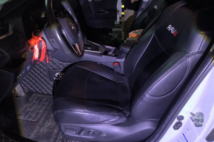 Used Toyota RAV4 2021 2.0L CVT Four-Wheel Drive Premium Edition Left Front Seat