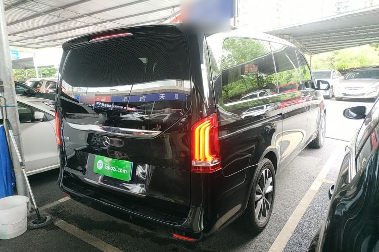 Used Mercedes-Benz V-Class 2021 V 260 Avantgarde Edition
