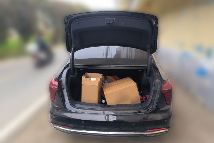 Used Hongqi H5 2024 2.0T Automatic Smart Connect Flagship Edition
