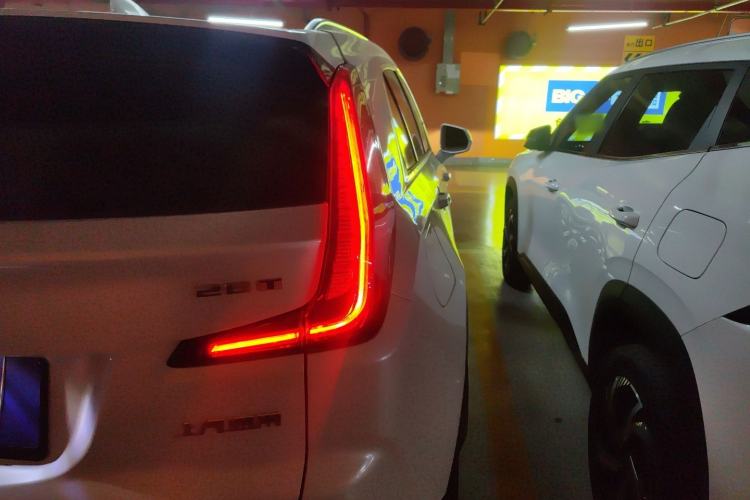 Used Cadillac XT4 2022 28T Two-Wheel Drive Prestige Version
