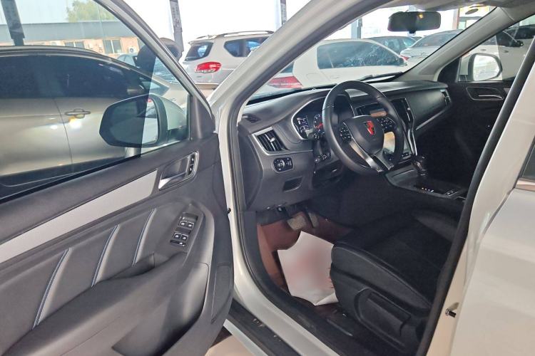 Used Roewe RX5 2020 20T Automatic 4G Connected Million Edition Interior 2