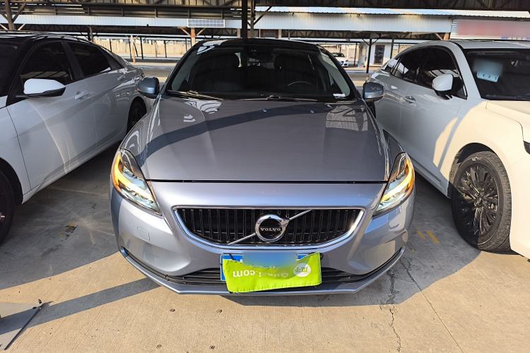 Used Volvo V40 2018 T3 Zhiyi Edition