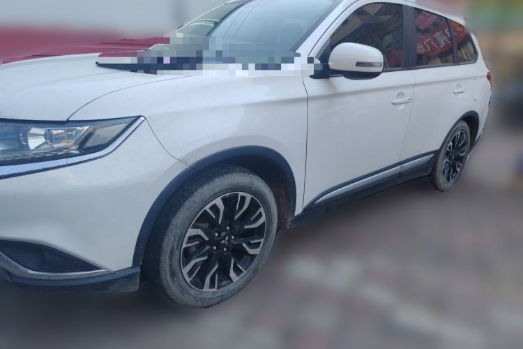Used Mitsubishi Outlander 2019 2.0L Two-Wheel Drive Comfort Edition 5 Seats China V Standard