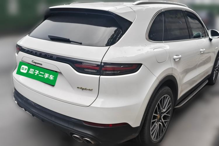 Used Porsche Cayenne E-Hybrid 2019 Cayenne E-Hybrid 2.0T Rear Right 45 Deg