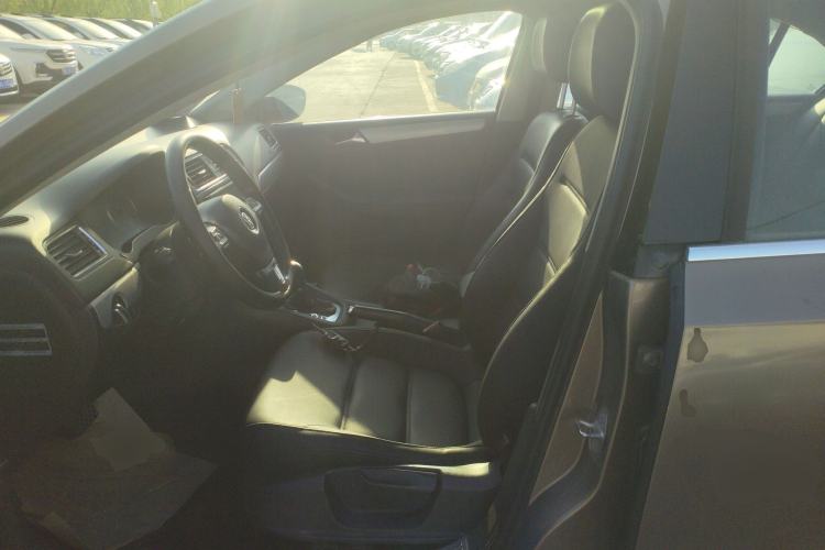 Used Volkswagen Sagitar 2014 1.4TSI Automatic Luxury Model Left Front Seat