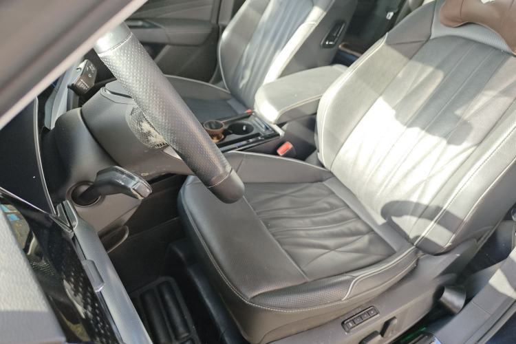 Used Volkswagen Passat 2023 Facelift 330TSI Luxury Edition