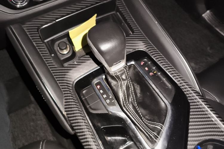 Used SAIC MAXUS D90 2017 2.0T Automatic All-Wheel Drive Sirius Gear Lever