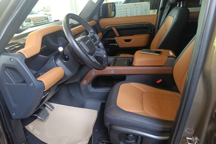 Used Land Rover Defender 2021 110 P400 X Left Front Seat