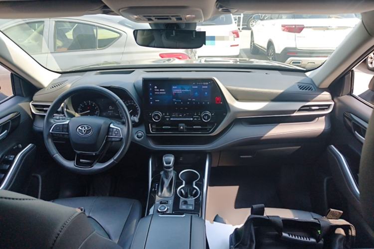 Used Toyota Highlander 2022 380T Four-Wheel Drive Prestige Edition 7-Seater Center Console