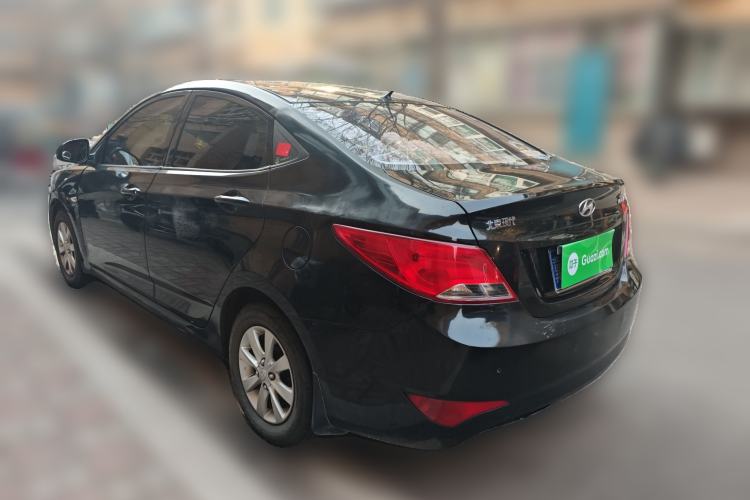 Used Hyundai Verna (older generation) 2014 1.4L Manual Smart GLS Trim Rear Left 45 Deg