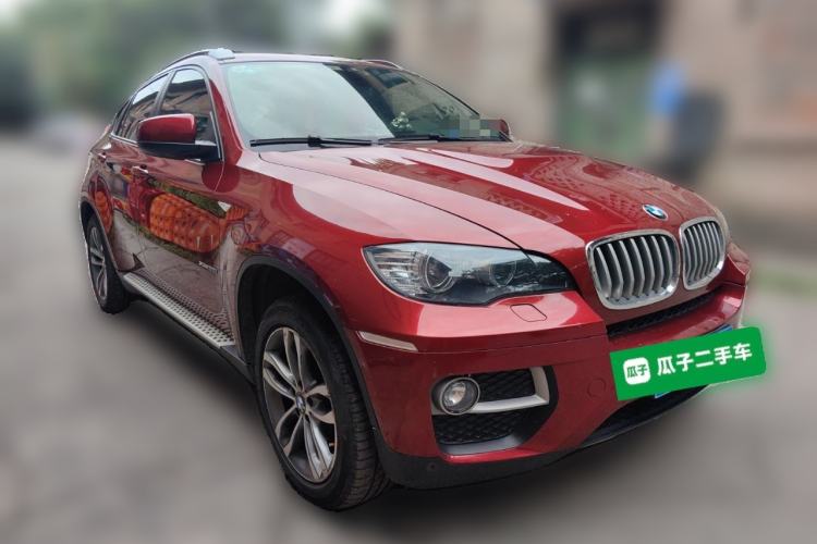 Used BMW X6  Front Right 45 Deg