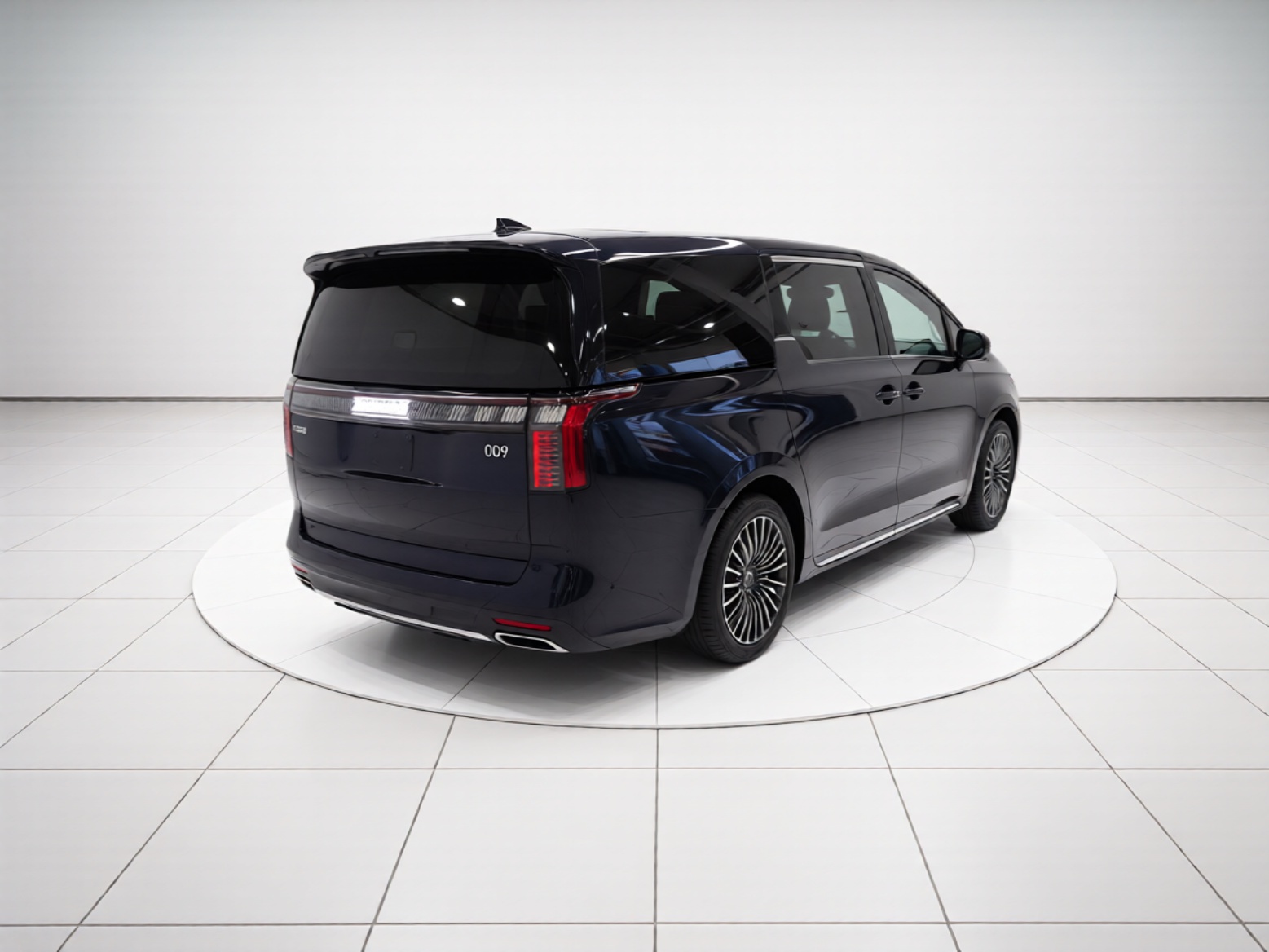 Zeekr 009 2024 7-Seater Walk-Through Version Four-Wheel Drive 108 kWh — снимка 5