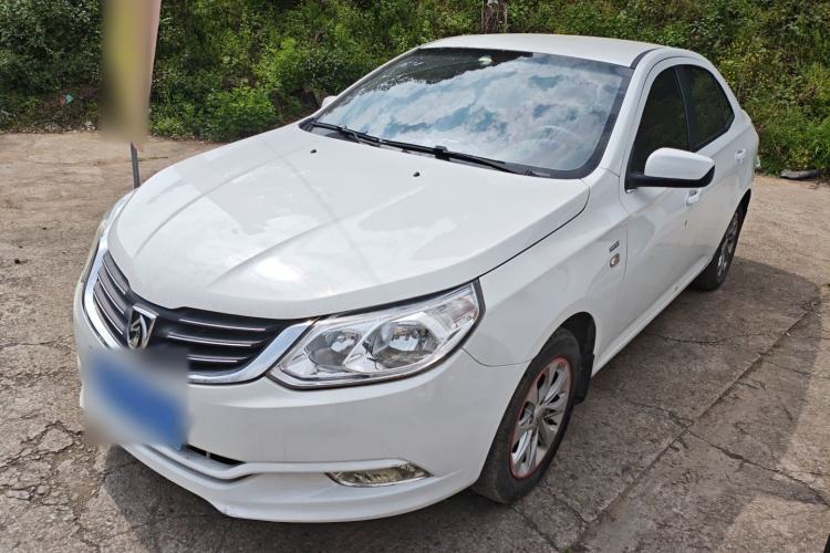 Used Baojun 630 2013 1.5L manual Comfort trim