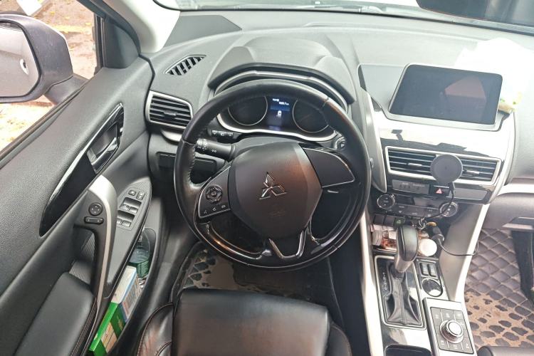 Used Mitsubishi Eclipse Cross 2019 1.5T CVT Two-Wheel Drive Dream Edition China VI Standard