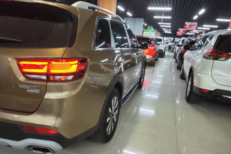 Used Kia KX7 2017 2.0T Automatic Two-Wheel Drive GLS 7-Seater