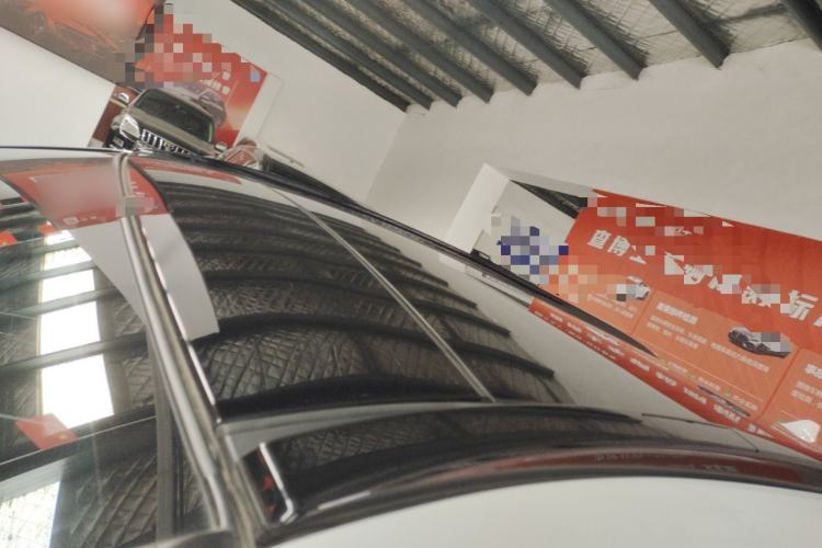 Used Toyota RAV4 2023 2.0L CVT Two-Wheel Drive 20th Anniversary Platinum Edition
