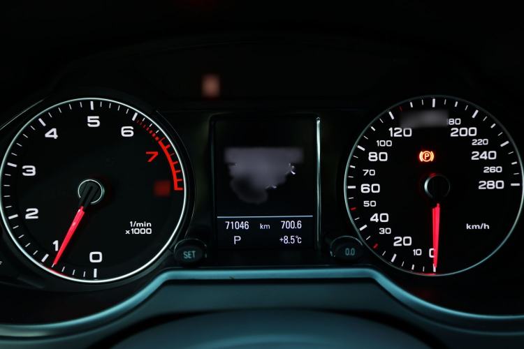 Used Audi Q5 2017 Plus 40 TFSI Technology Model