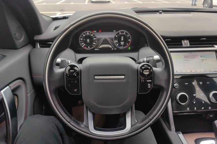 Used Land Rover Discovery Sport 2020 249 PS R-Dynamic Performance Tech Edition 7 Seats Steering Wheel