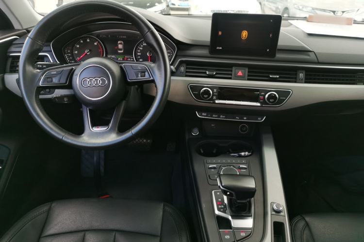 Used Audi A4L 2018 30th Anniversary Edition 40 TFSI Trendy Model
