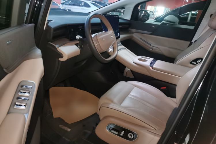 Used XPeng X9 2025 740 Ultra-Long Range Max Driver Seat