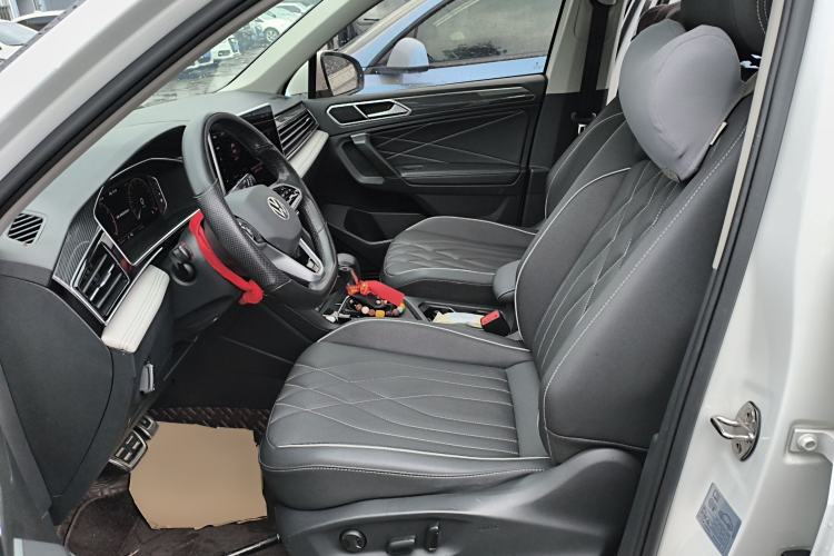 Used Volkswagen Tiguan L 2022 330TSI Automatic Two-Wheel Drive R-Line Enhanced Edition Left Front Seat