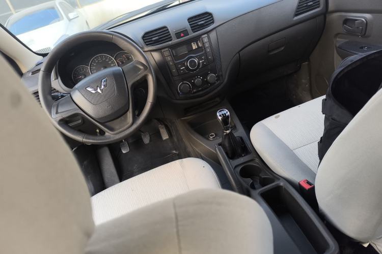 Used Wuling Hongguang 2015 1.2L S Base Model China IV
