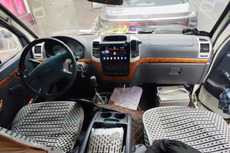 Used Golden Dragon Hiace 2010 2.2L Standard-Wheelbase Advanced Version 491Q-M Center Console