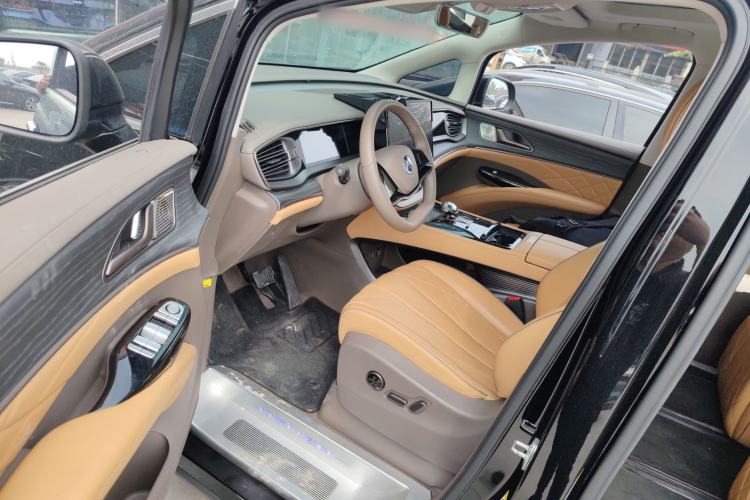 Used Denza D9 2022 DM-i 970 Four-Wheel Drive Flagship Model Left Front Seat