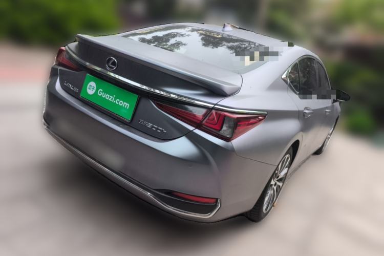 Used Lexus ES 2018 300h Premium Edition China V Standard Rear Right 45 Deg