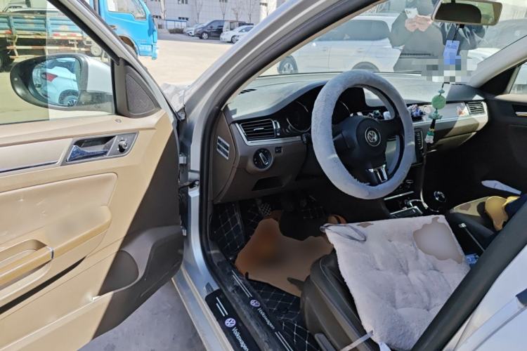 Used Volkswagen Bora 2014 1.6L Manual Fashion Edition
