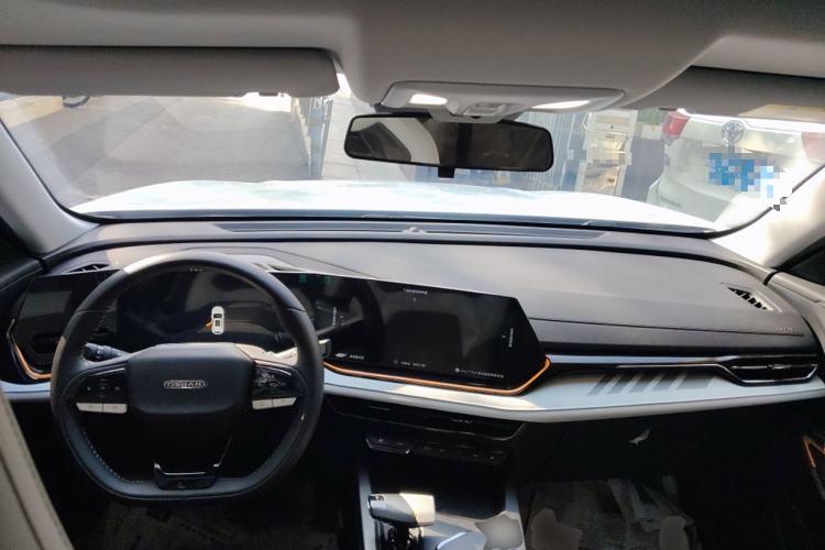 Used CHANGAN OSHAN X5 PLUS 2023 1.5T DCT Smart & Fun AI Edition
