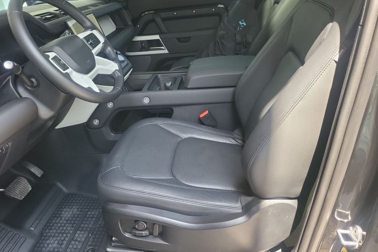 Used Land Rover Defender 2024 90 2.0T P300 S Driver Seat