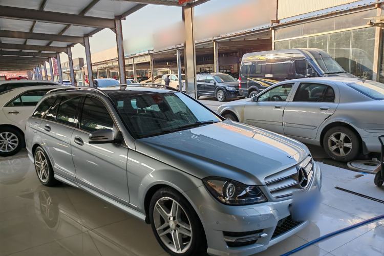 Used Mercedes-Benz C-Class 2011 C 200 Luxury Sport Touring Edition
