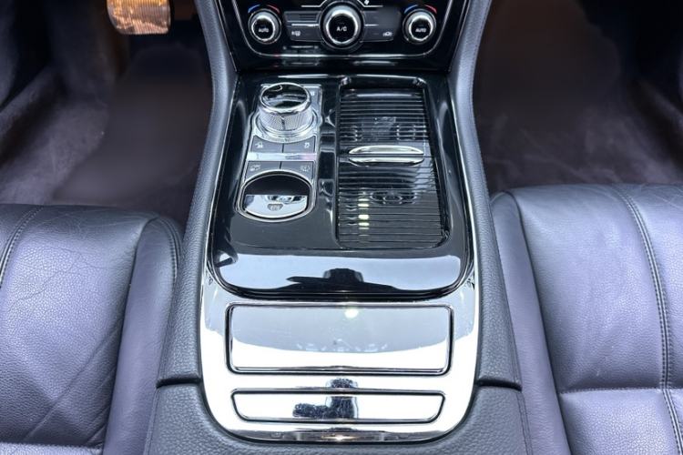 Used Jaguar XJ 2016 XJL 3.0 SC Two-Wheel-Drive Elegant Business Edition