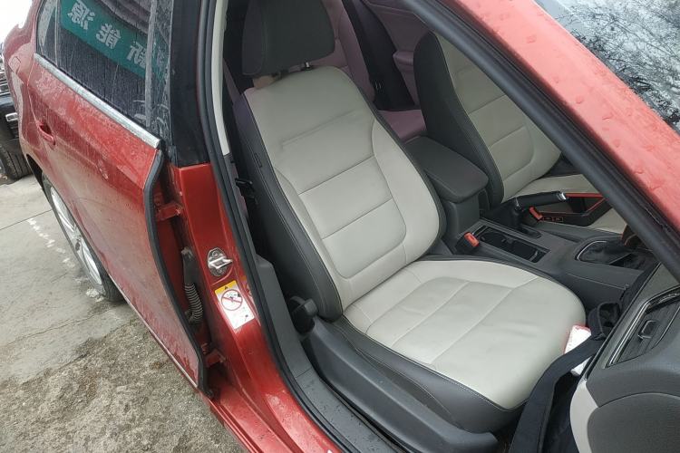 Used Volkswagen Sagitar 2015 230TSI Automatic Comfort Version