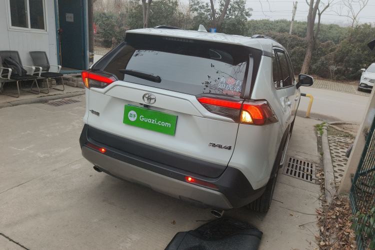 Used Toyota RAV4 2023 2.0L CVT Two-Wheel Drive Fashion Plus Edition