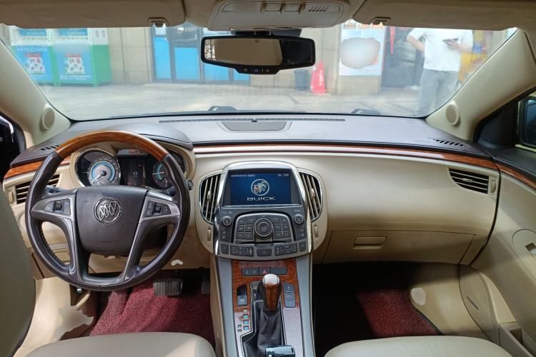 Used Buick LaCrosse 2011 2.4L SIDI Luxury Edition Center Console