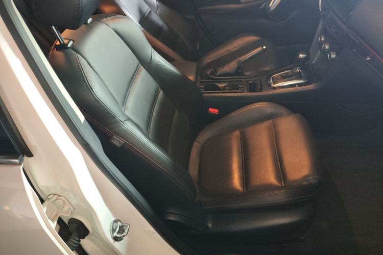 Used Mazda Atenza 2015 2.0L Blue Sky Luxury Edition
