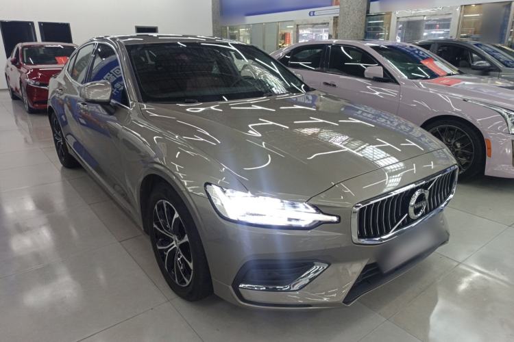 Used Volvo S60 2022 B4 Zhiyi Luxury Edition
